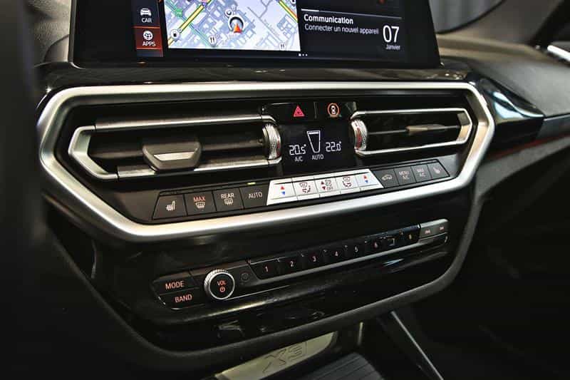 2023 BMW X3 xDrive30i Premium Package Essential - Image 12