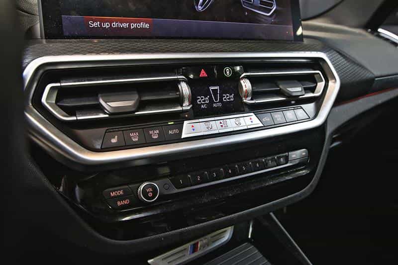 2024 BMW X3 M40i xDrive Premium Enhanced Package - Image 13