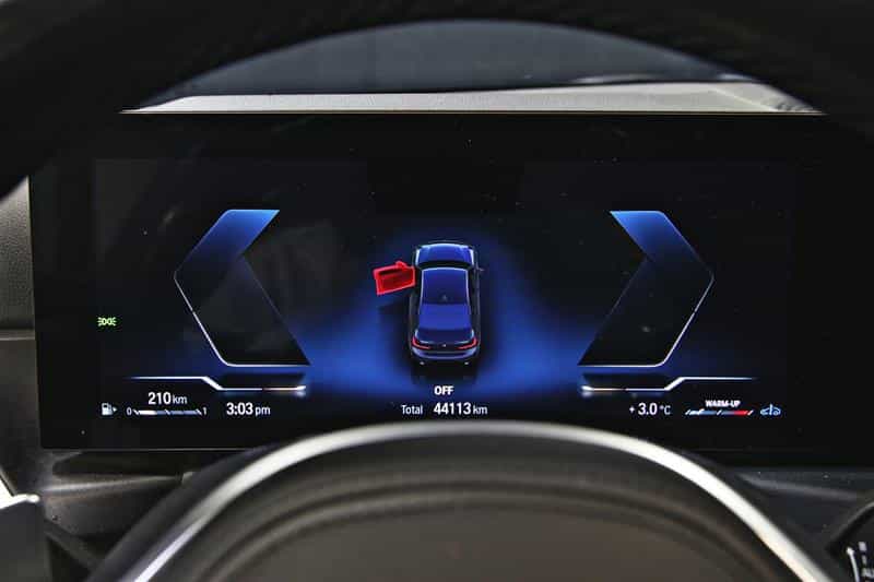 Image 15 BMW 3 Series 330i xDrive M Sport Pro Package 2023