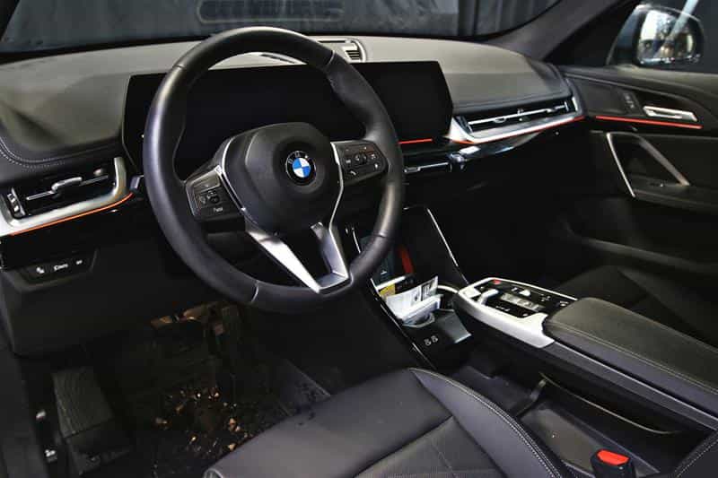 2025 BMW X1 xDrive28i Premium Essential Package - Image 11