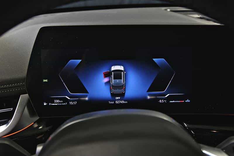 2025 BMW X1 xDrive28i Premium Essential Package - Image 15