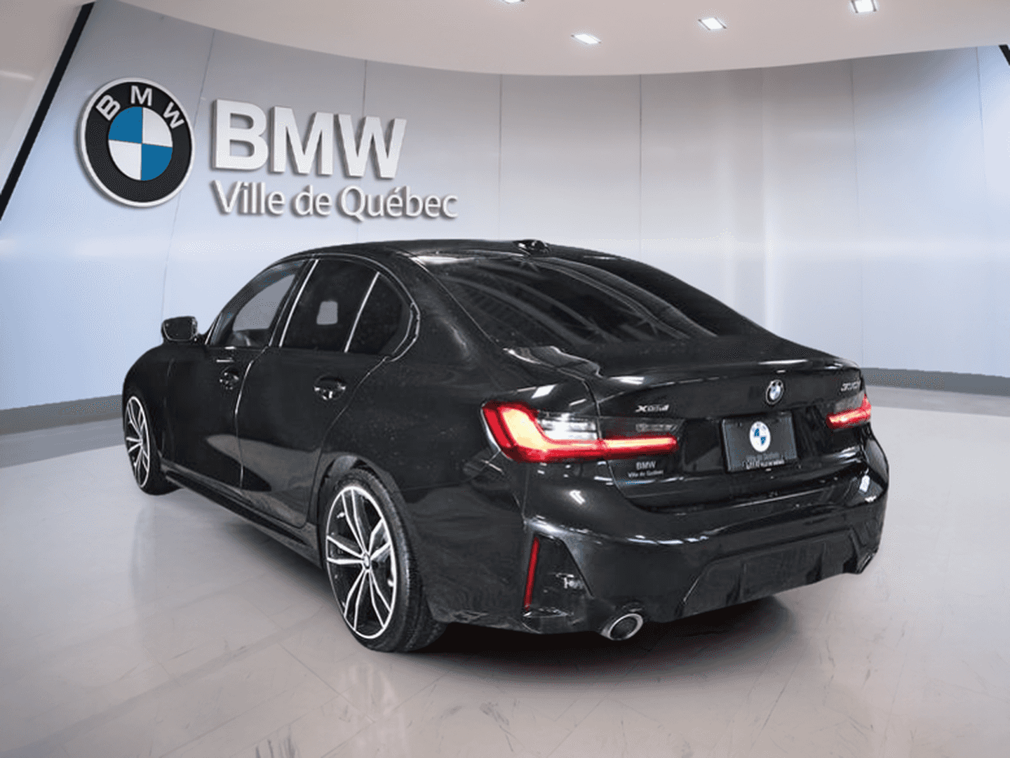 2024 BMW 3 Series 330i xDrive Groupe M Sport - Image 10