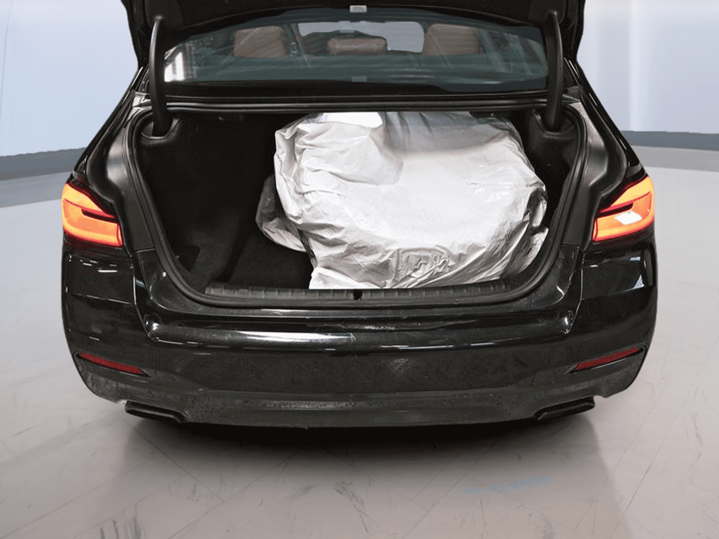 2023 BMW 5 Series 540i xDrive M Sport Pro Package - Image 9