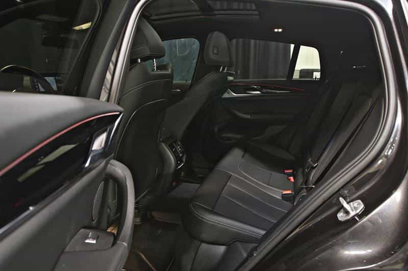 2024 BMW X4 xDrive30i - Image 18