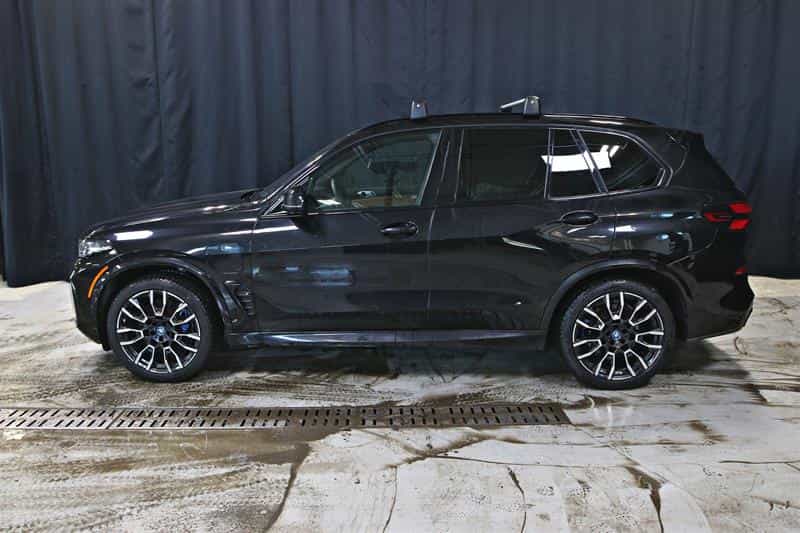 2024 BMW X5 xDrive50e - Image 5