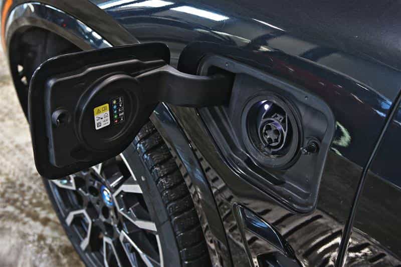 2024 BMW X5 xDrive50e - Image 7