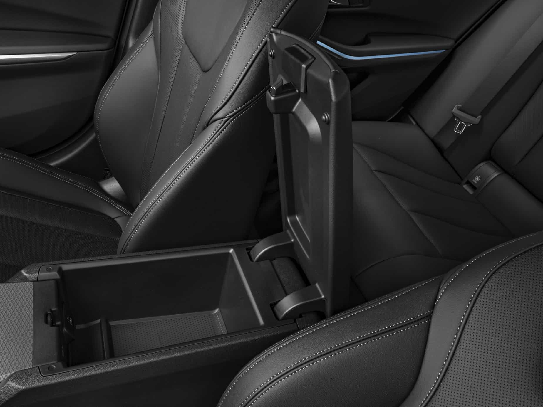 2026 BMW 330i xDrive Sedan - Image 10