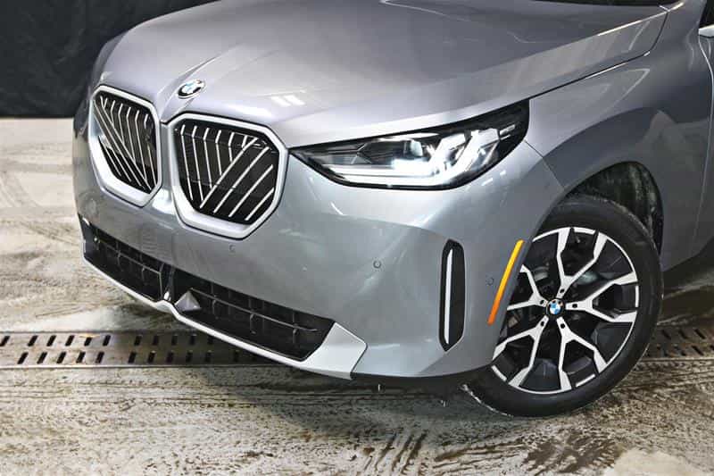 2026 BMW X3 30 xDrive - Image 2