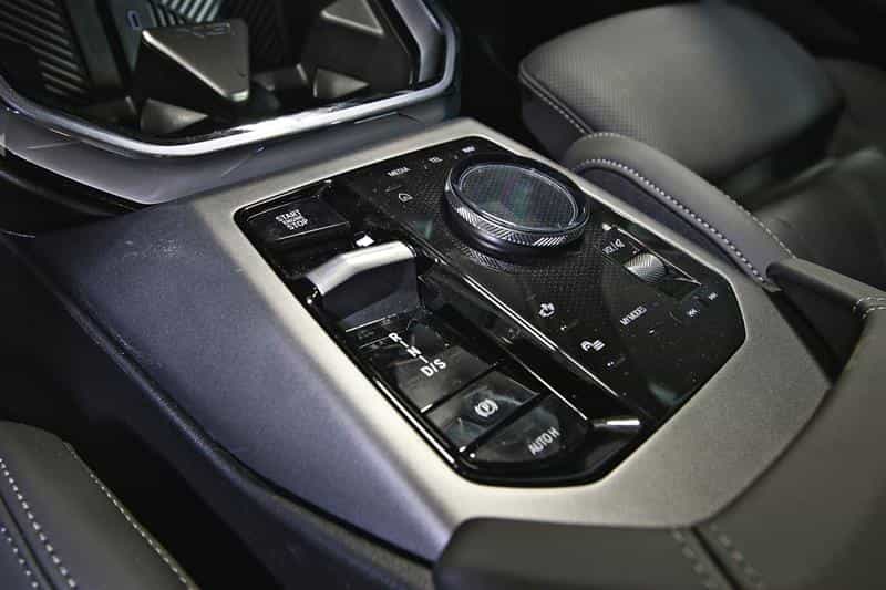 2026 BMW X3 30 xDrive - Image 11