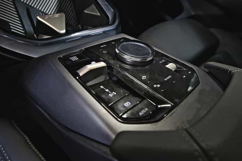 2025 BMW X3 30 xDrive - Image 12