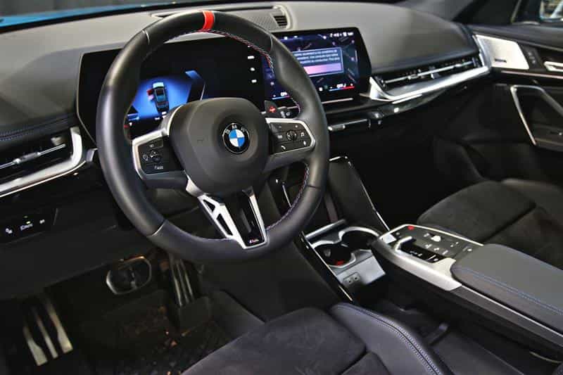 2025 BMW X1 M35i xDrive - Image 11