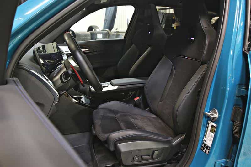 2025 BMW X1 M35i xDrive - Image 16