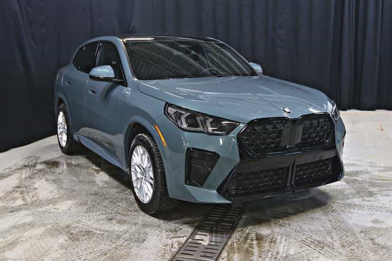 2025 BMW X2 xDrive28i - Image 4