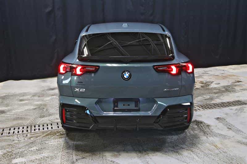 2025 BMW X2 xDrive28i - Image 7