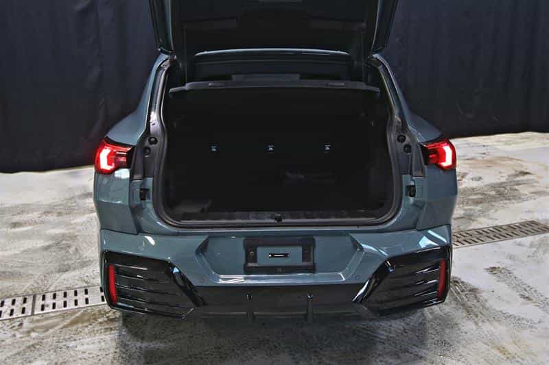 2025 BMW X2 xDrive28i - Image 9