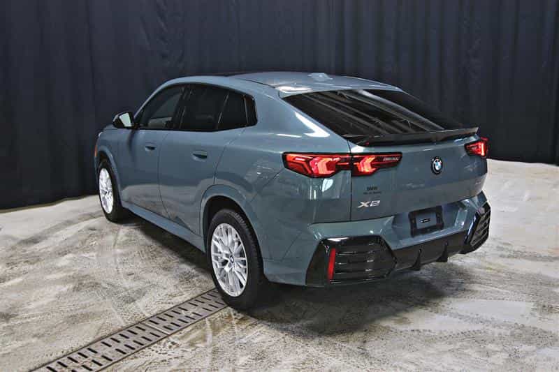 2025 BMW X2 xDrive28i - Image 10