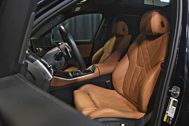 2025 BMW X5 xDrive50e - Image 16