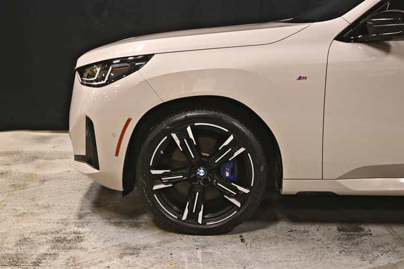 2025 BMW X3 M50 xDrive M Sport Pro Package - Image 6