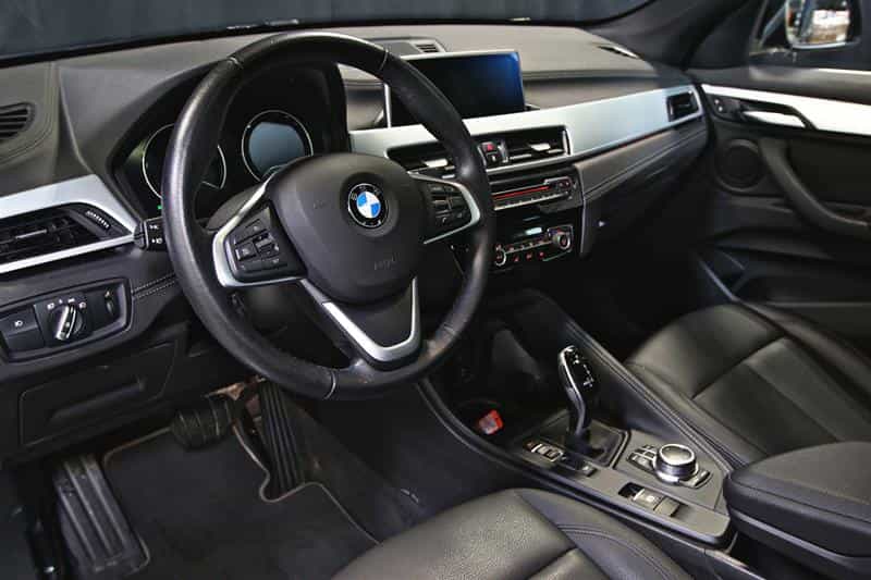 2020 BMW X1 xDrive28i - Image 11