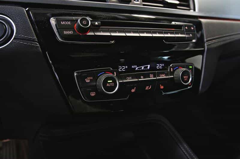 2020 BMW X1 xDrive28i - Image 13