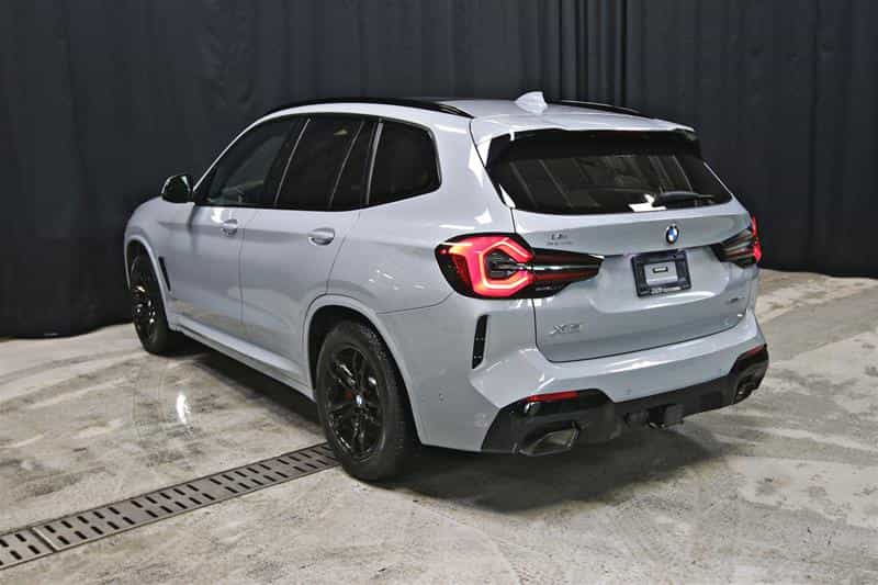 2022 BMW X3 xDrive30i - Image 9