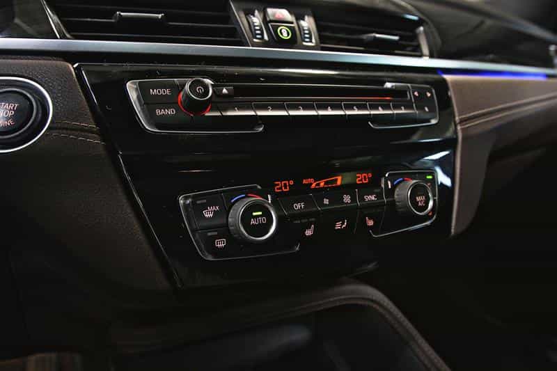 2019 BMW X2 xDrive28i - Image 13