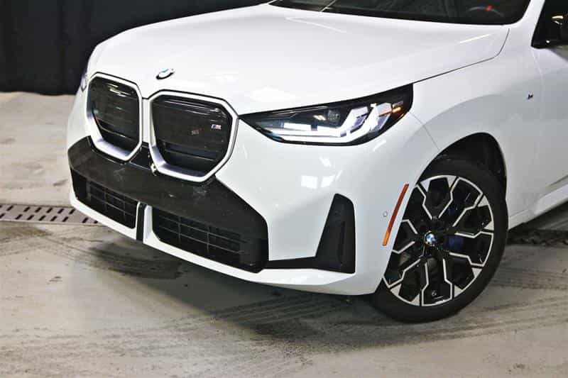 2025 BMW X3 M50 xDrive - Image 2