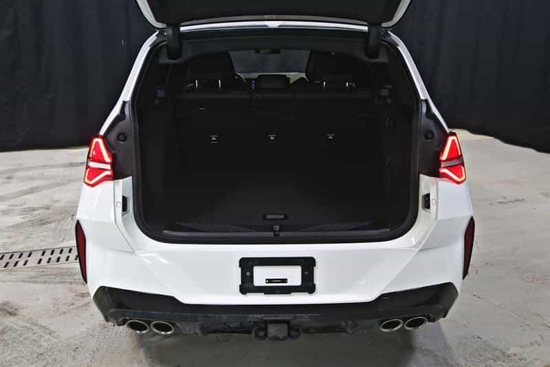 2025 BMW X3 M50 xDrive - Image 9