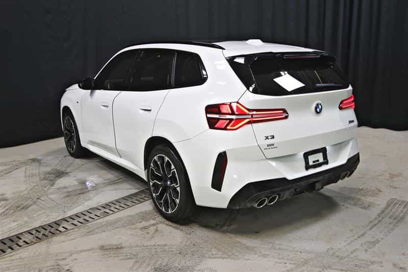 2025 BMW X3 M50 xDrive - Image 10