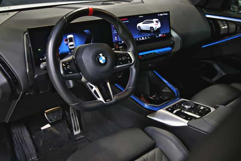 2025 BMW X3 M50 xDrive - Image 11