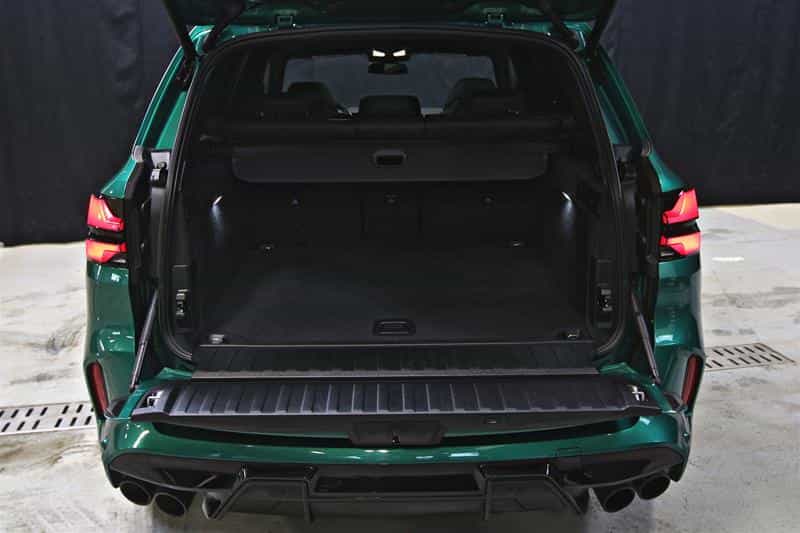 2025 BMW X5 M Competition - Image 9