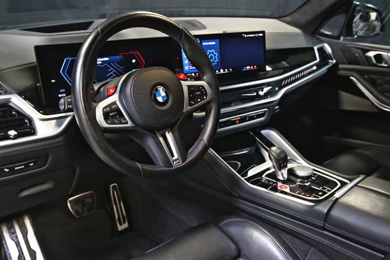 2025 BMW X5 M Competition - Image 11