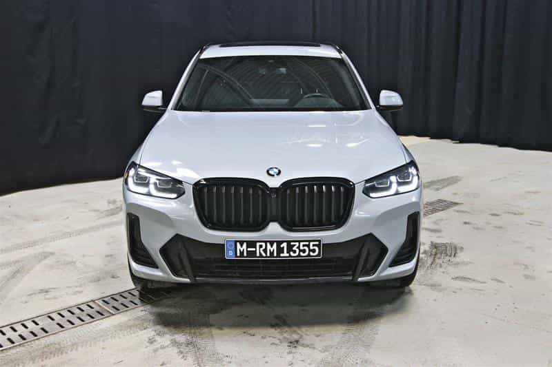 2024 BMW X3 xDrive30i - Image 3