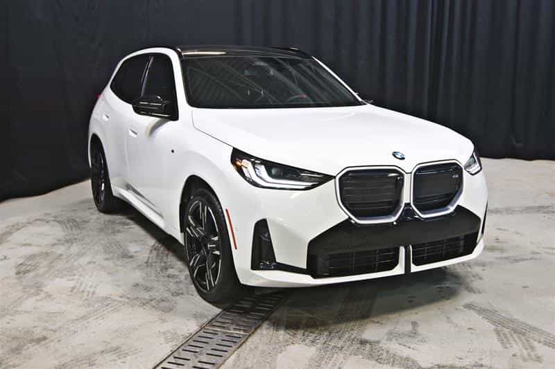 2025 BMW X3 M50 xDrive - Image 4