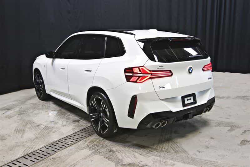 2025 BMW X3 M50 xDrive - Image 10