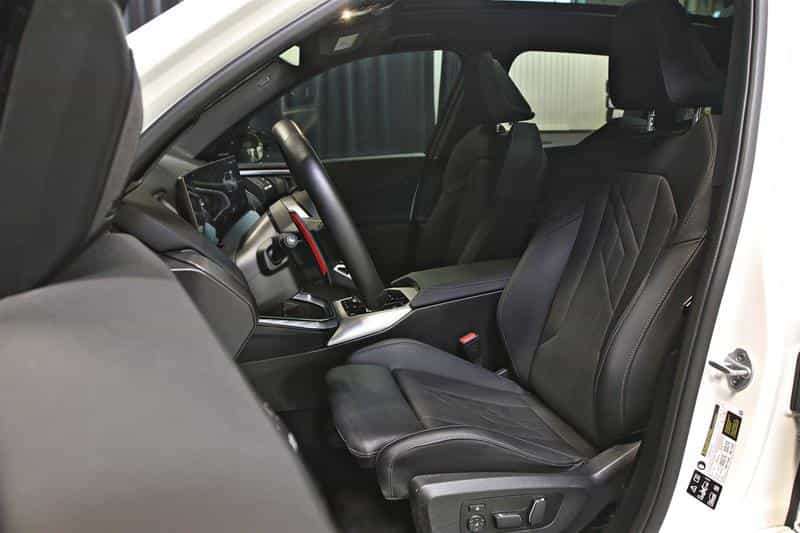 2025 BMW X3 M50 xDrive - Image 16