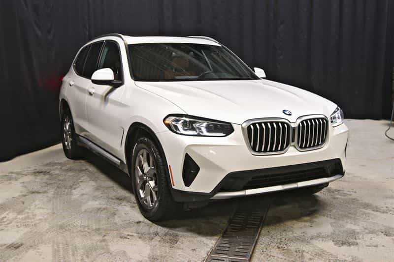 2022 BMW X3 xDrive30i - Image 4
