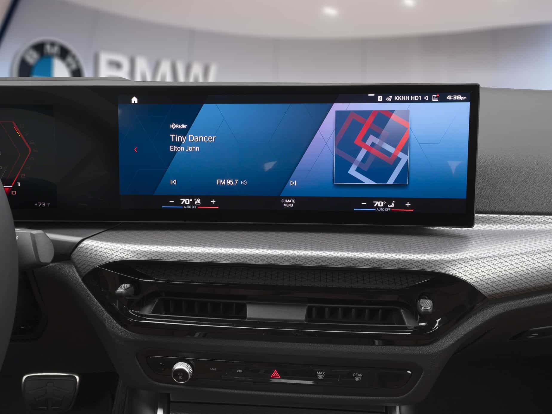 2026 BMW M4 Competition Cabriolet - Image 6