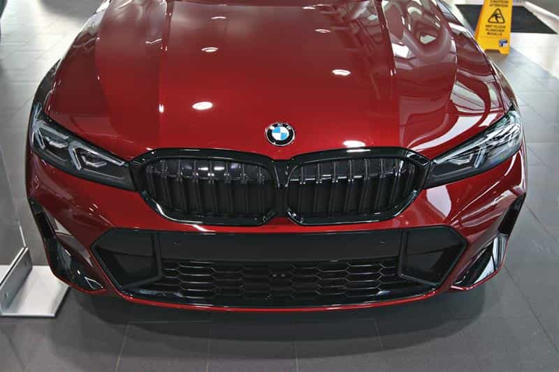 2026 BMW 330i xDrive Sedan - Image 2