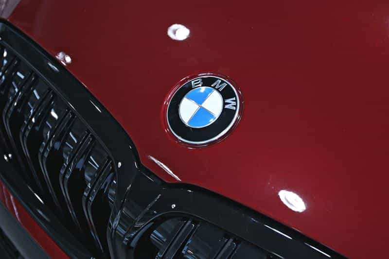 2026 BMW 330i xDrive Sedan - Image 3