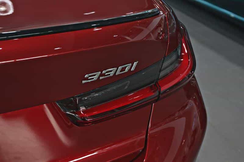 2026 BMW 330i xDrive Sedan - Image 7