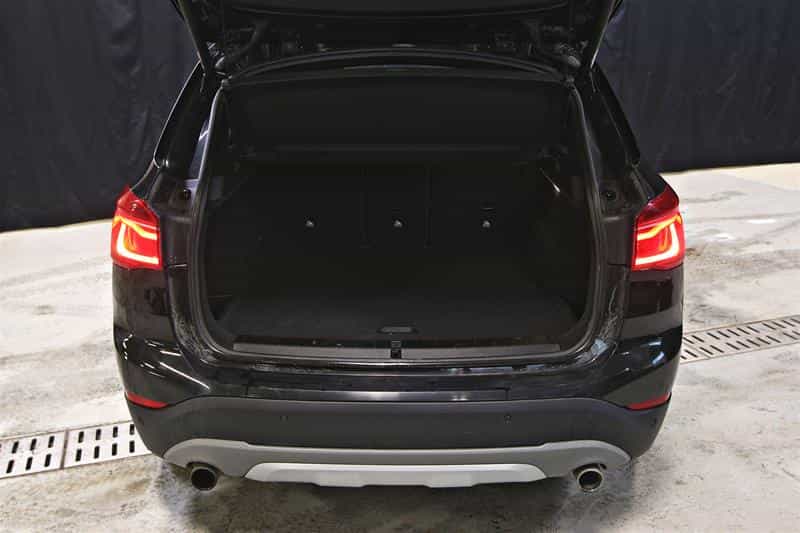 2016 BMW X1 xDrive28i - Image 9