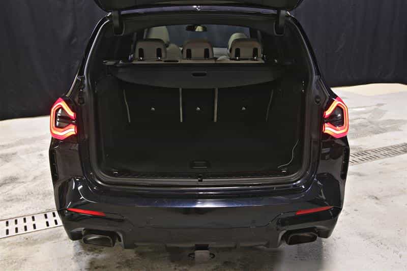 2025 BMW X3 30 xDrive - Image 9