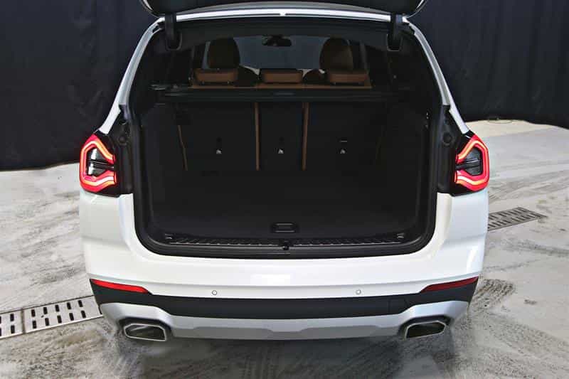 2024 BMW X3 M40i xDrive - Image 9