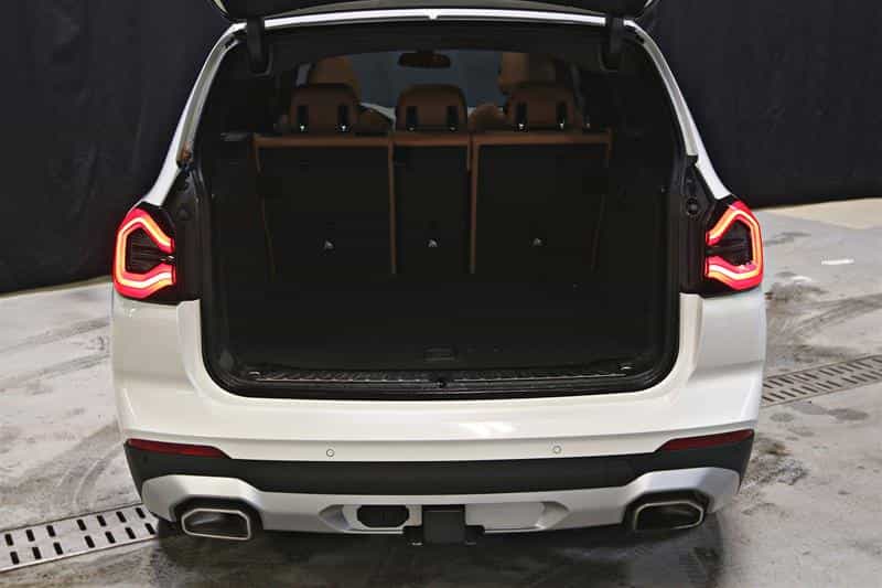 2023 BMW X3 xDrive30i - Image 9