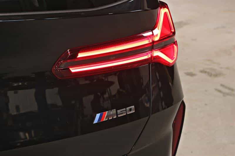 2025 BMW X3 M50 xDrive - Image 8