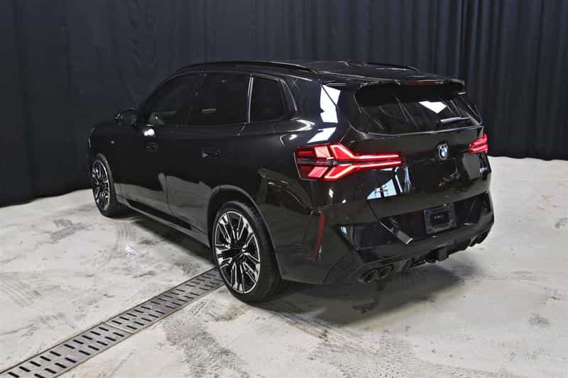 2025 BMW X3 M50 xDrive - Image 10