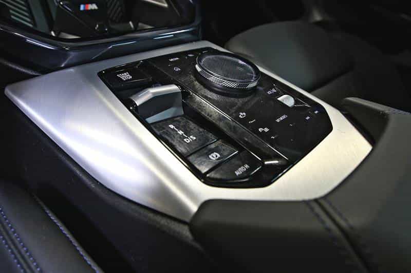 2025 BMW X3 M50 xDrive - Image 12