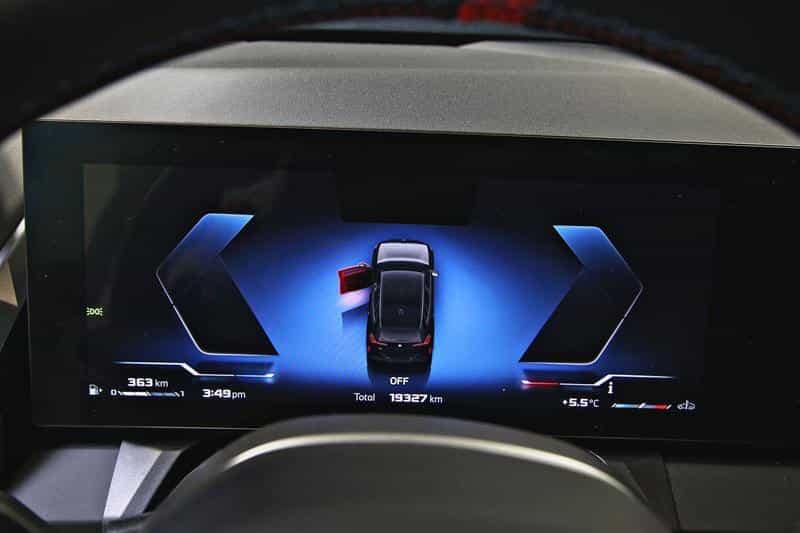 2025 BMW X3 M50 xDrive - Image 16