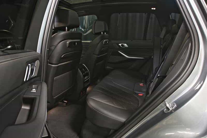 2024 BMW X5 xDrive40i - Image 17